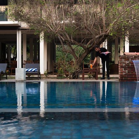Lario Resort シギリヤ エクステリア 写真